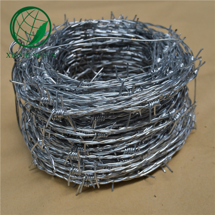 High quality Barb Wire Price Per Roll / Galvanized Barbed Wire Farm Fence